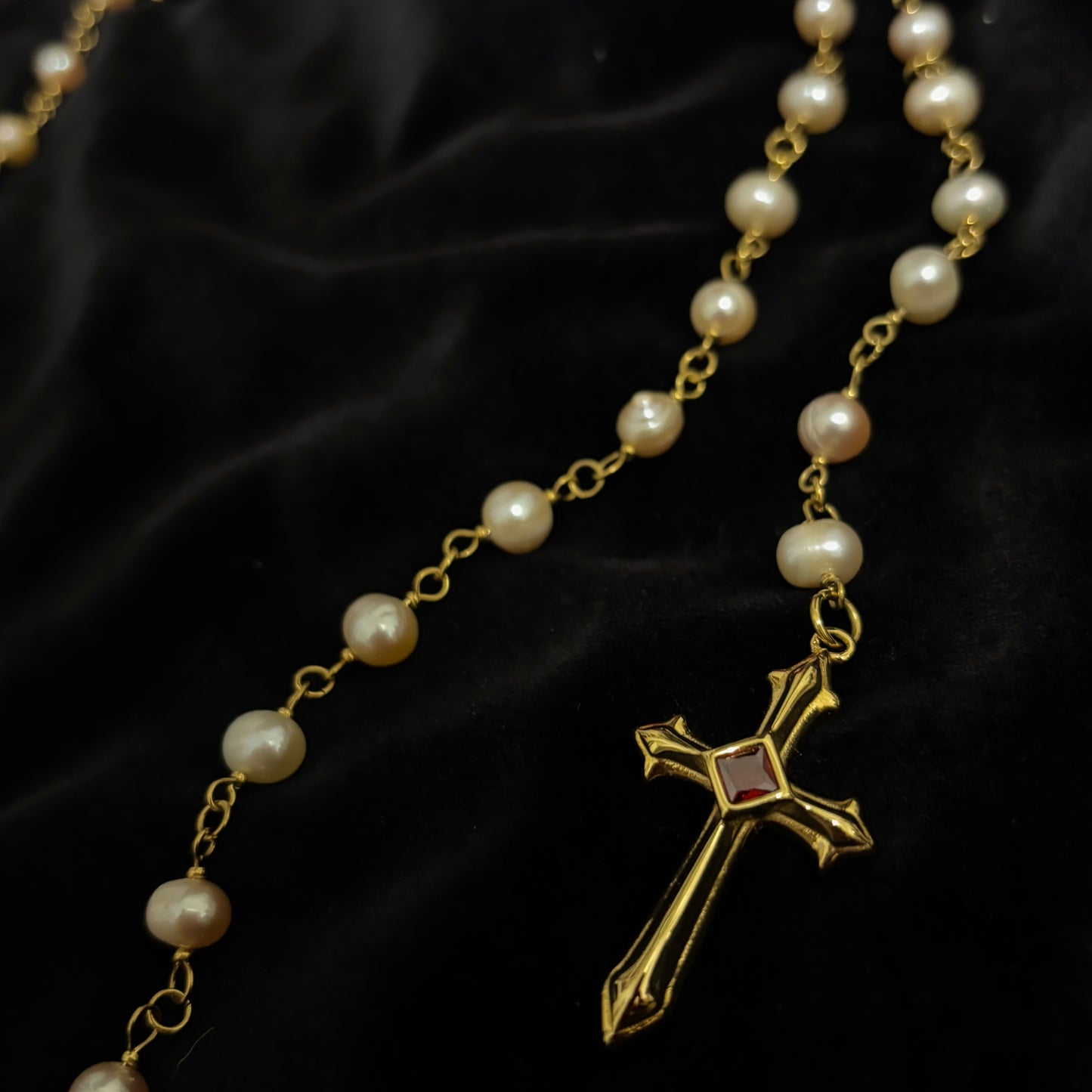 "SAINTÉ" ROSARY WALLET CHAIN
