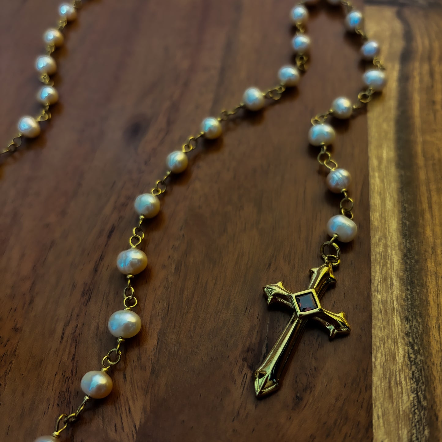 "SAINTÉ" ROSARY WALLET CHAIN